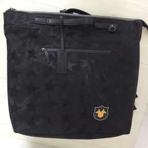 ラップトップiPadポケット付きのバックパック