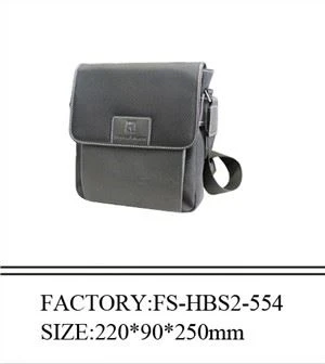 革製のスリングバッグメンズチャイナレジャー2021