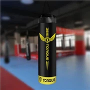 サンドバッグをぶら下げ